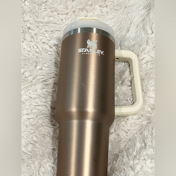 Stanley Other - Stanley 40oz quencher rose gold/ivory